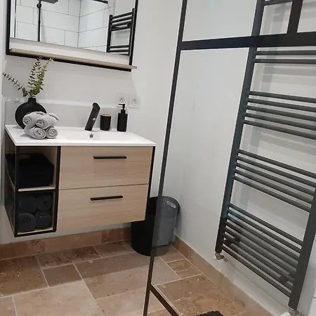 Maison Du Bonheur, Les Tilleuls * Le Pin (Isere)